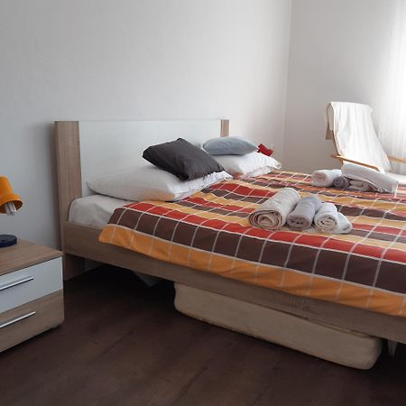 Sunny Apartamento Sukošan Exterior foto